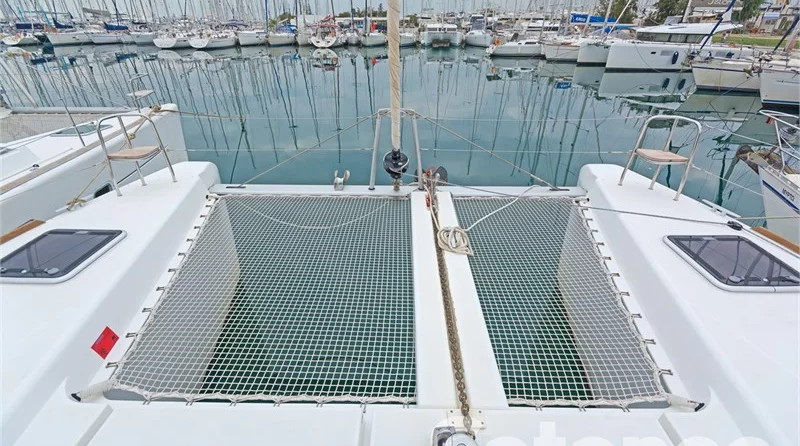 Lagoon 39