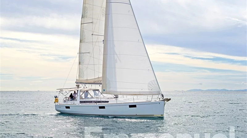 Oceanis 48 (5Cab)