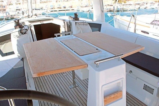Beneteau Oceanis 38.1