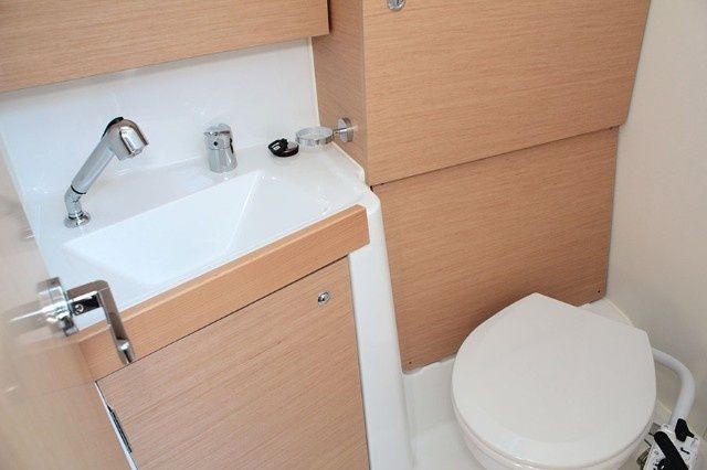 Beneteau Oceanis 38.1