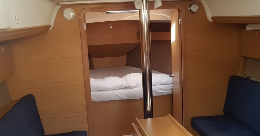 Dufour 350
