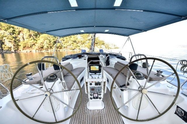 Bavaria 44