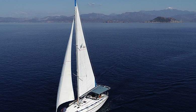 Bavaria 44