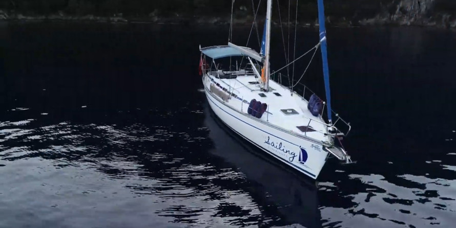 Bavaria 44