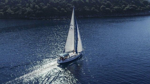 Bavaria 44