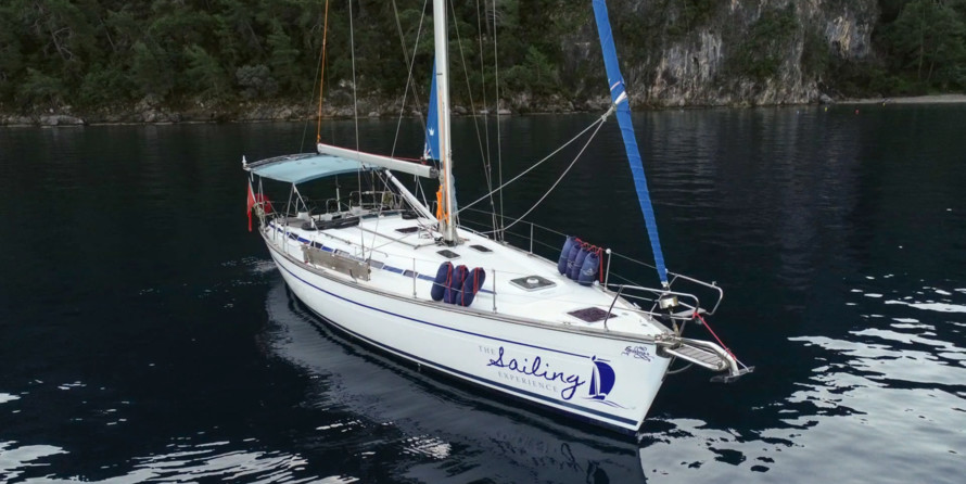 Bavaria 44