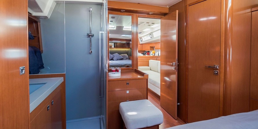 Beneteau Oceanis 55