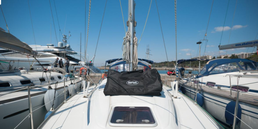 Bavaria 38