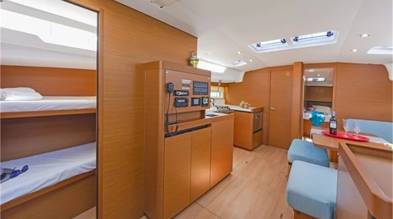 Sun Odyssey 490 (5 + 1 Cab)