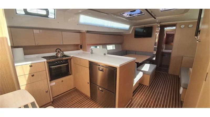 Bavaria C45