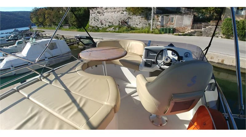 Beneteau Antares 36