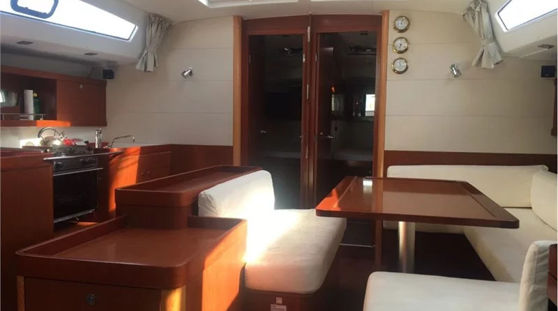 Beneteau Oceanis 50 Family