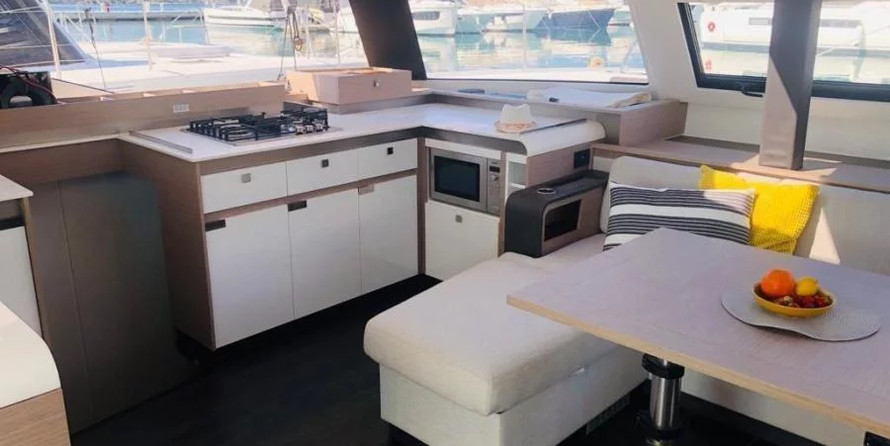 Fountaine Pajot Elba 45