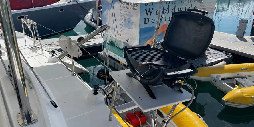 Lagoon 440 - 4 + 2 cab.