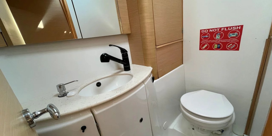 Lagoon 440 - 4 + 2 cab.