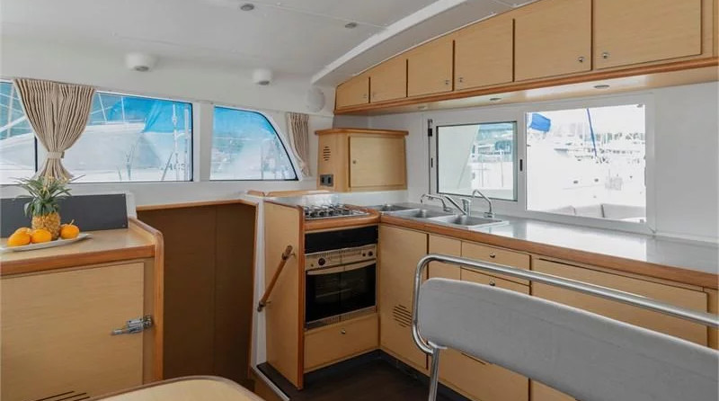 Lagoon 440 (4Cab)