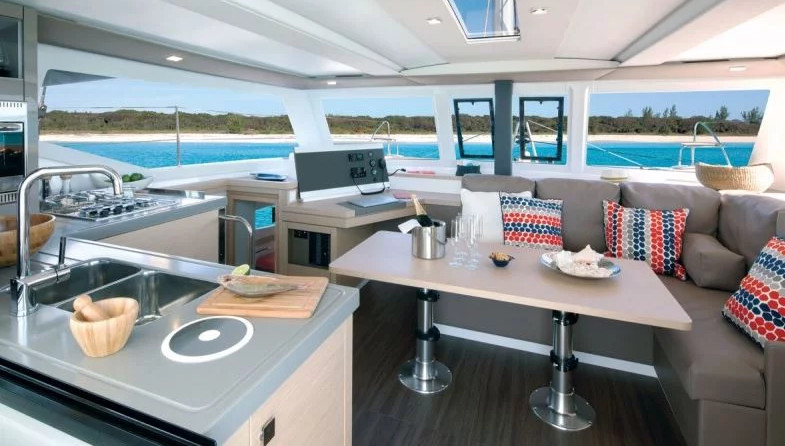 Lucia 40
