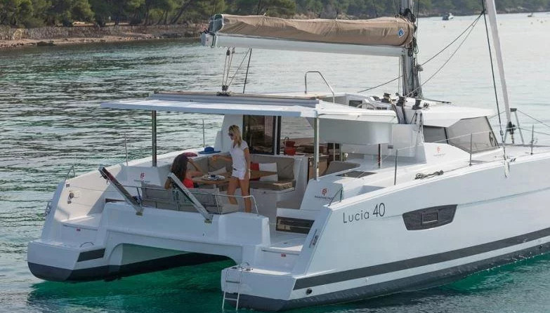 Lucia 40
