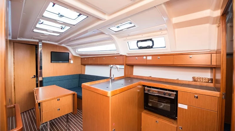 Bavaria 37 Cruiser