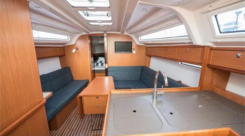Bavaria 37 Cruiser