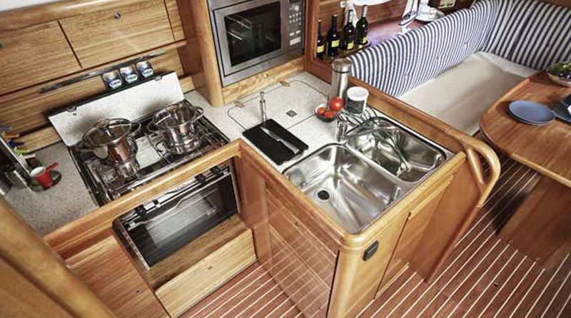 Bavaria 34 Cruiser (2Cab)