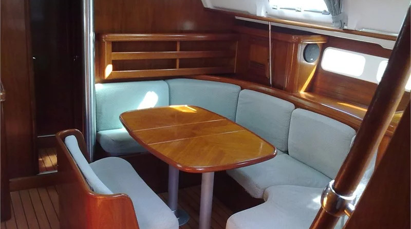 Oceanis 411 (4Cab)