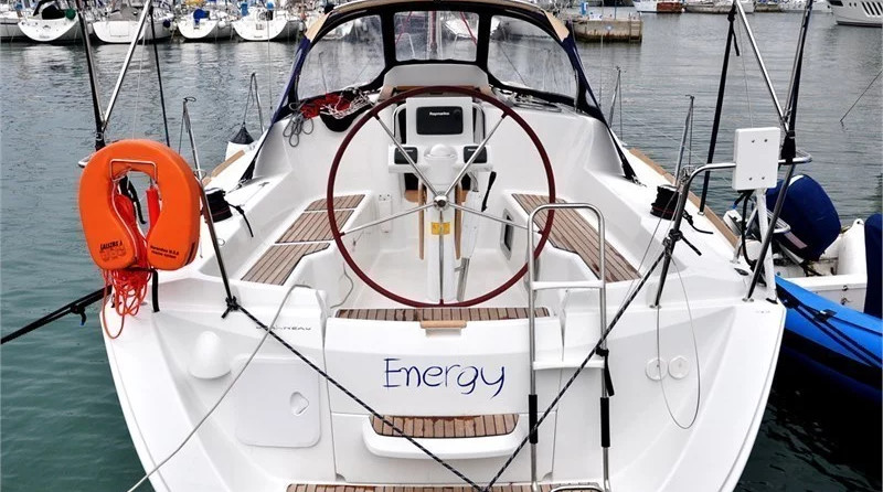 Sun Odyssey 33i