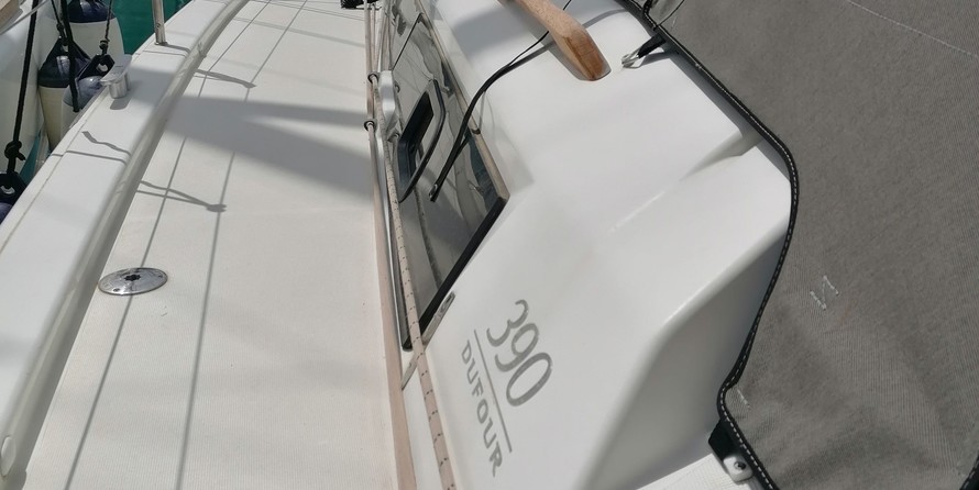 Dufour 390