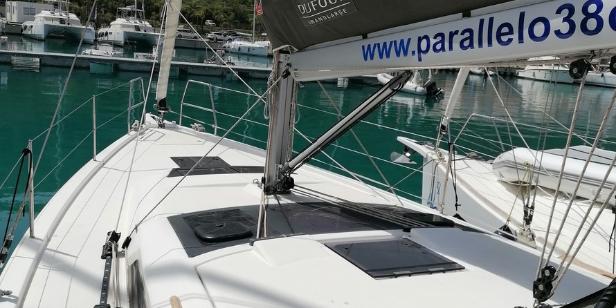 Dufour 390