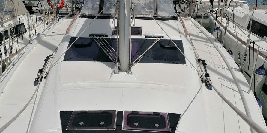 Dufour 390