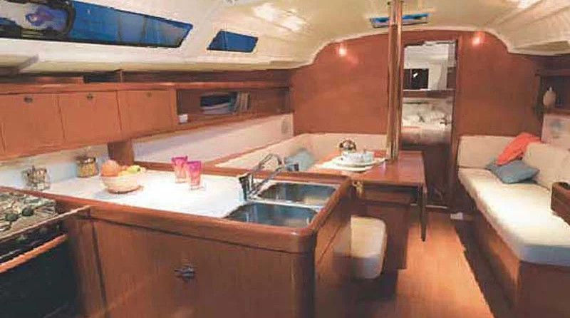 Beneteau Oceanis 37