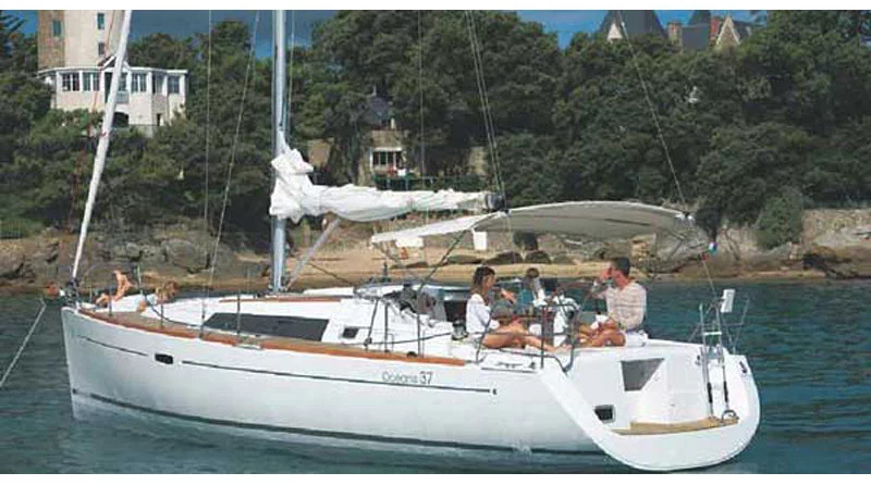 Beneteau Oceanis 37