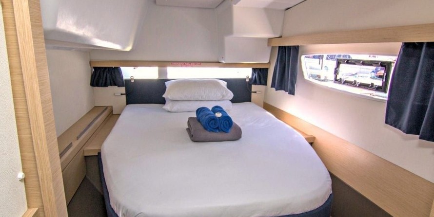Fountaine Pajot Lucia 40