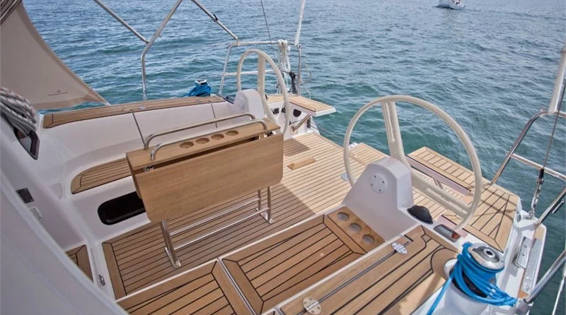 Elan Impression 35