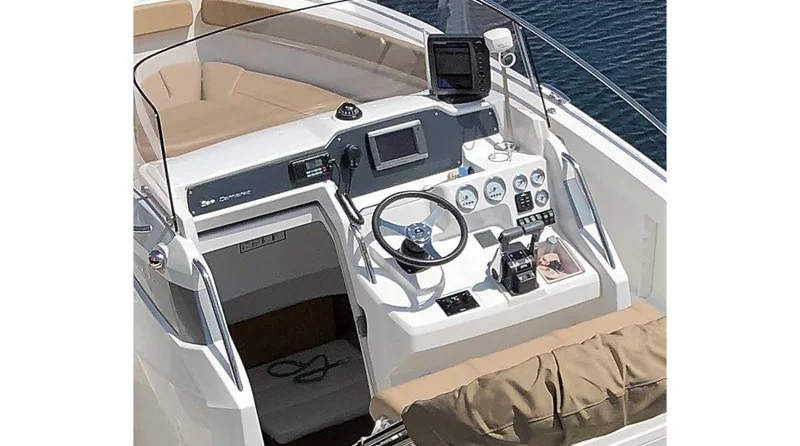 Jeanneau Cap Camarat 8.5 CC