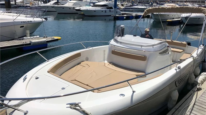 Jeanneau Cap Camarat 8.5 CC