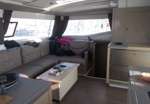 Fountaine Pajot Helia 44