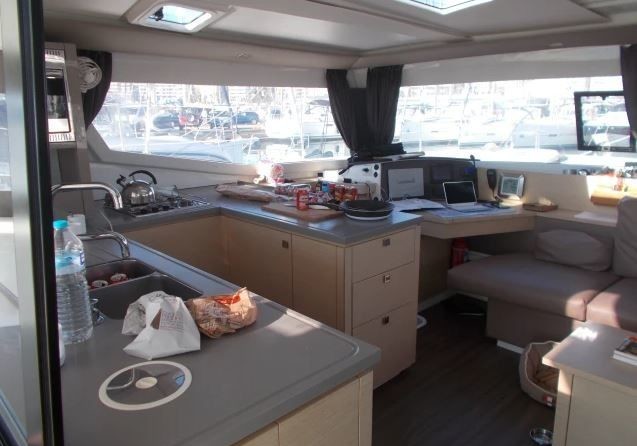 Fountaine Pajot Helia 44
