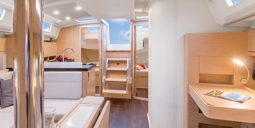 Hanse 418