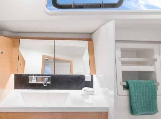 Hanse 418