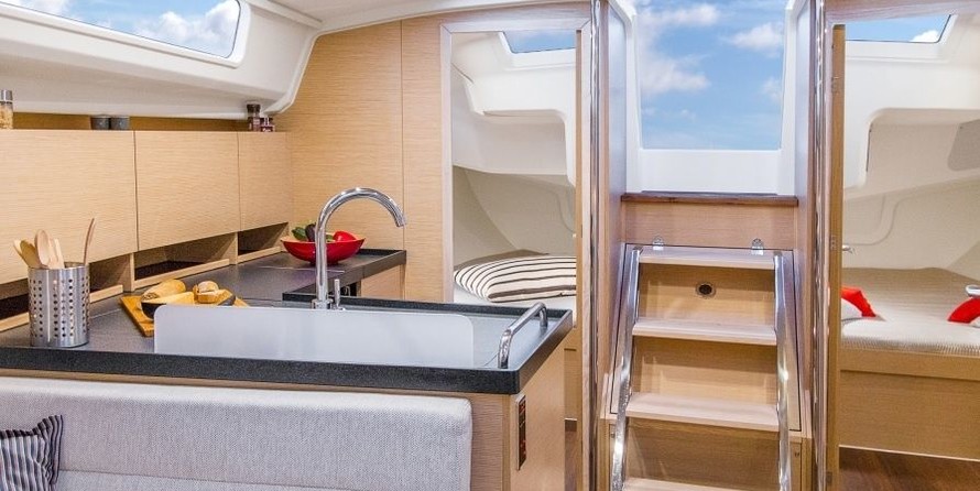 Hanse 418