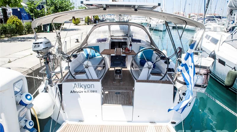 Hanse 345