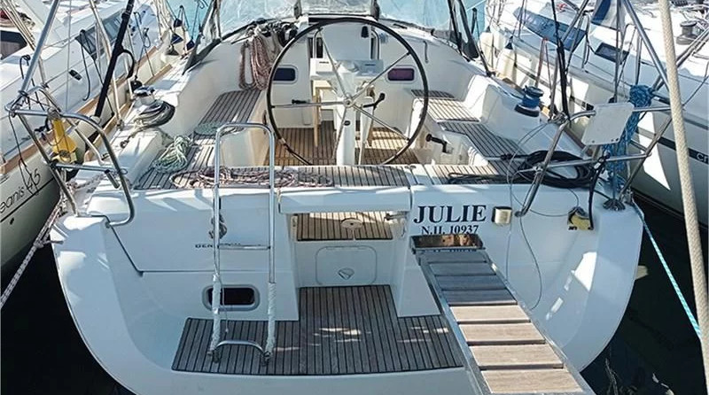 Beneteau Oceanis 37