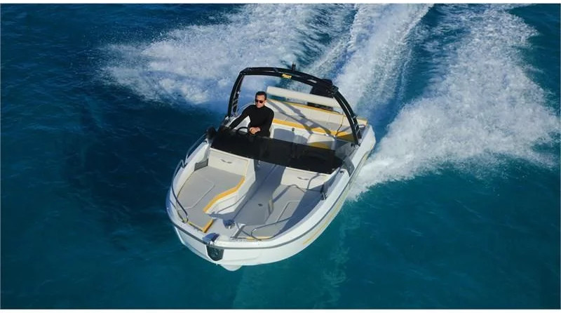 Beneteau Flyer 6 SPORTdeck