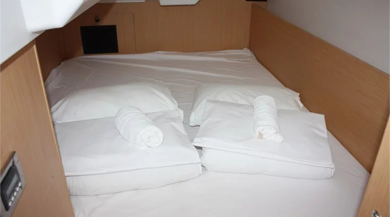 Beneteau Oceanis 35.1