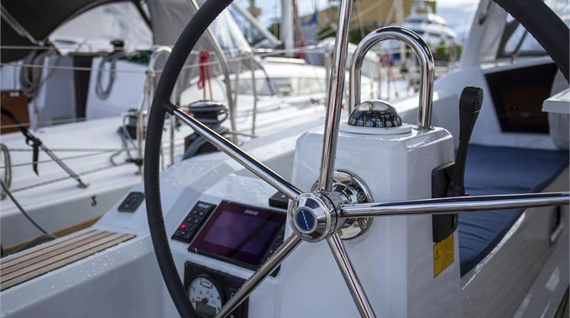Beneteau Oceanis 38.1