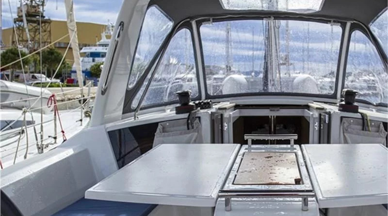 Beneteau Oceanis 38.1
