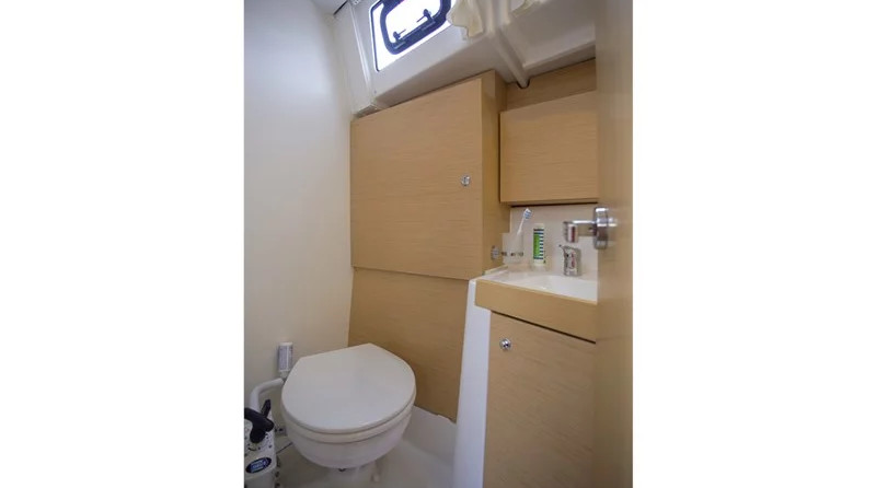 Beneteau Oceanis 38.1