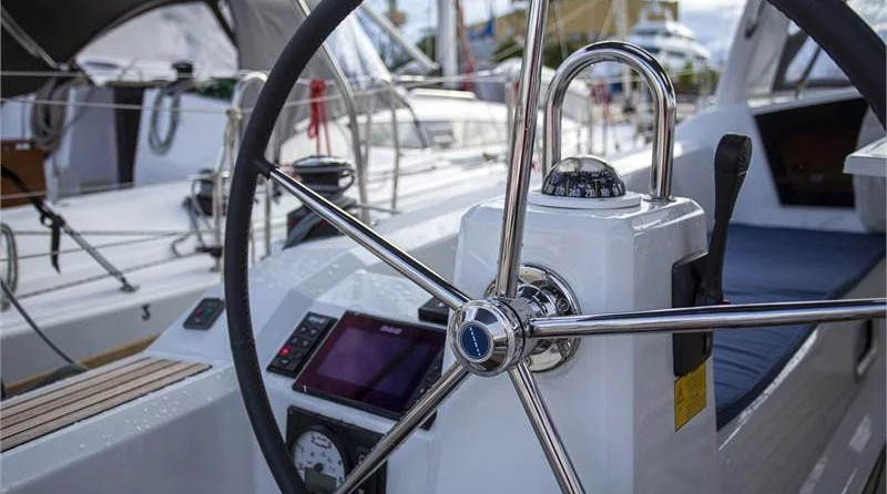 Beneteau Oceanis 38.1