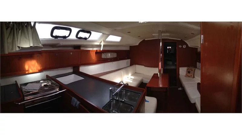 Beneteau Oceanis 37